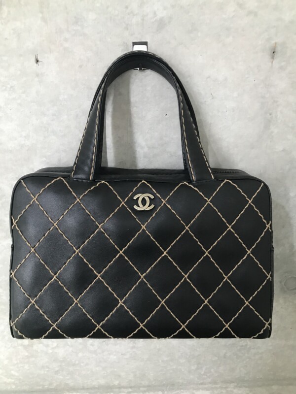 （CHANEL）シャネルハンドバッグ　ワイルドスティッチ