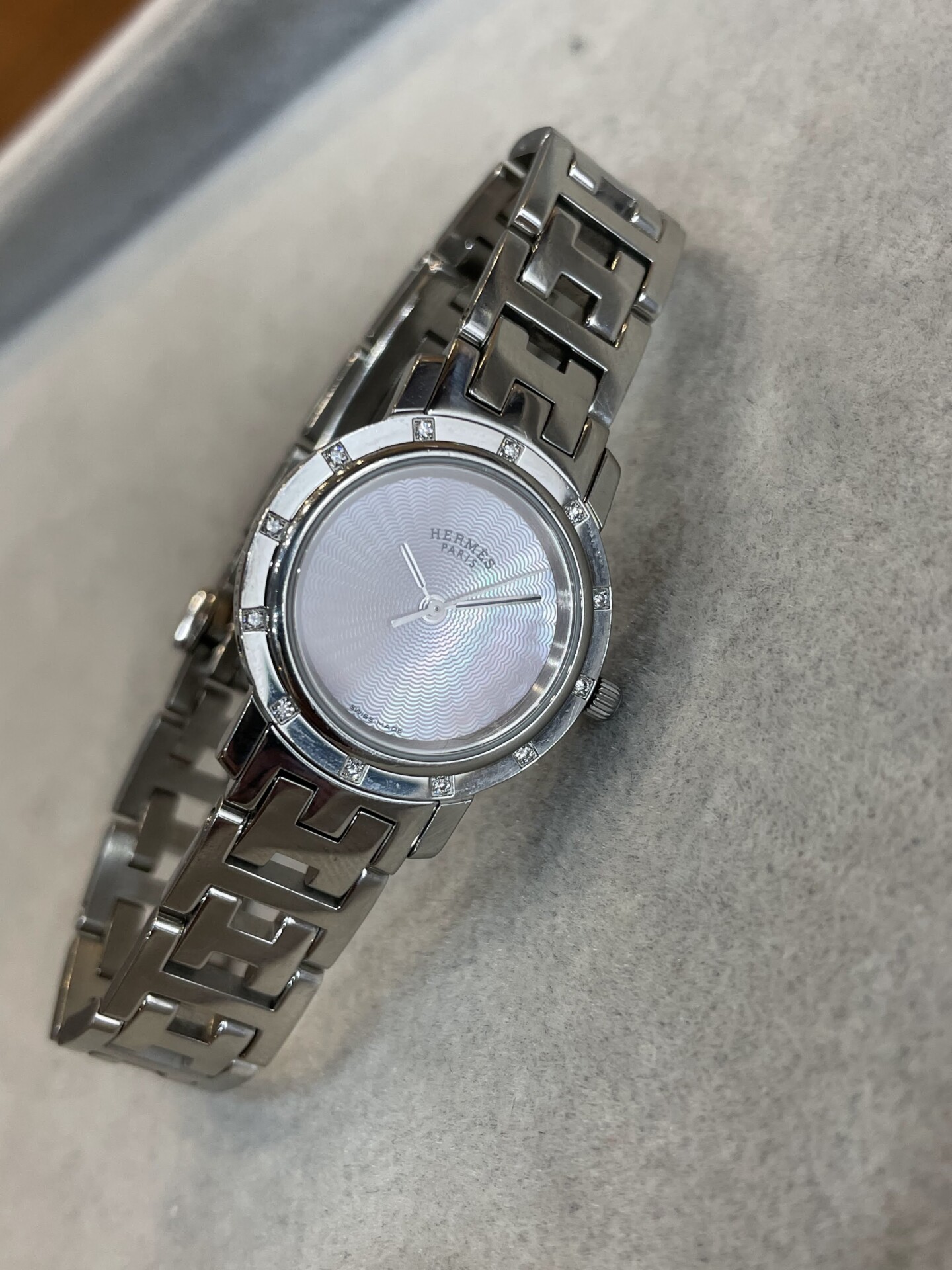 エルメス腕時計　クリッパー　ベゼル１２ポイントダイヤモンド　ピンクシェルダイヤルモデル