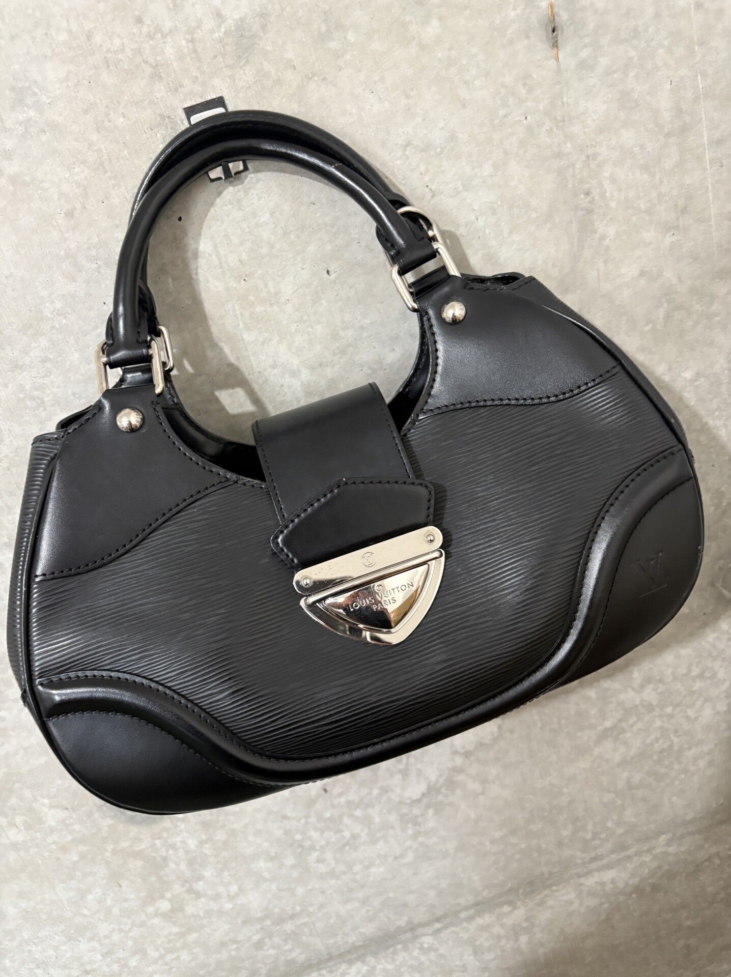 ルイヴィトン エピライン「サック・モンテーニュ」M59302