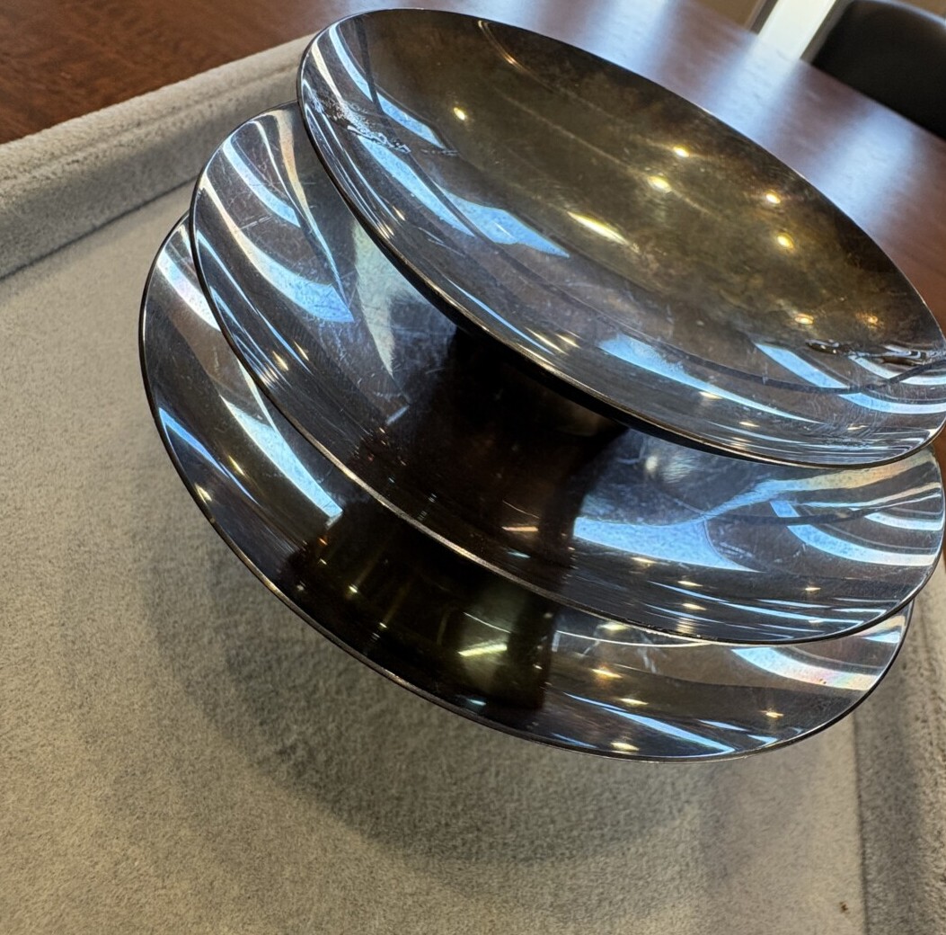 3枚で290gもある和光製の純銀の銀杯 1万円以上5万円あたりになることも