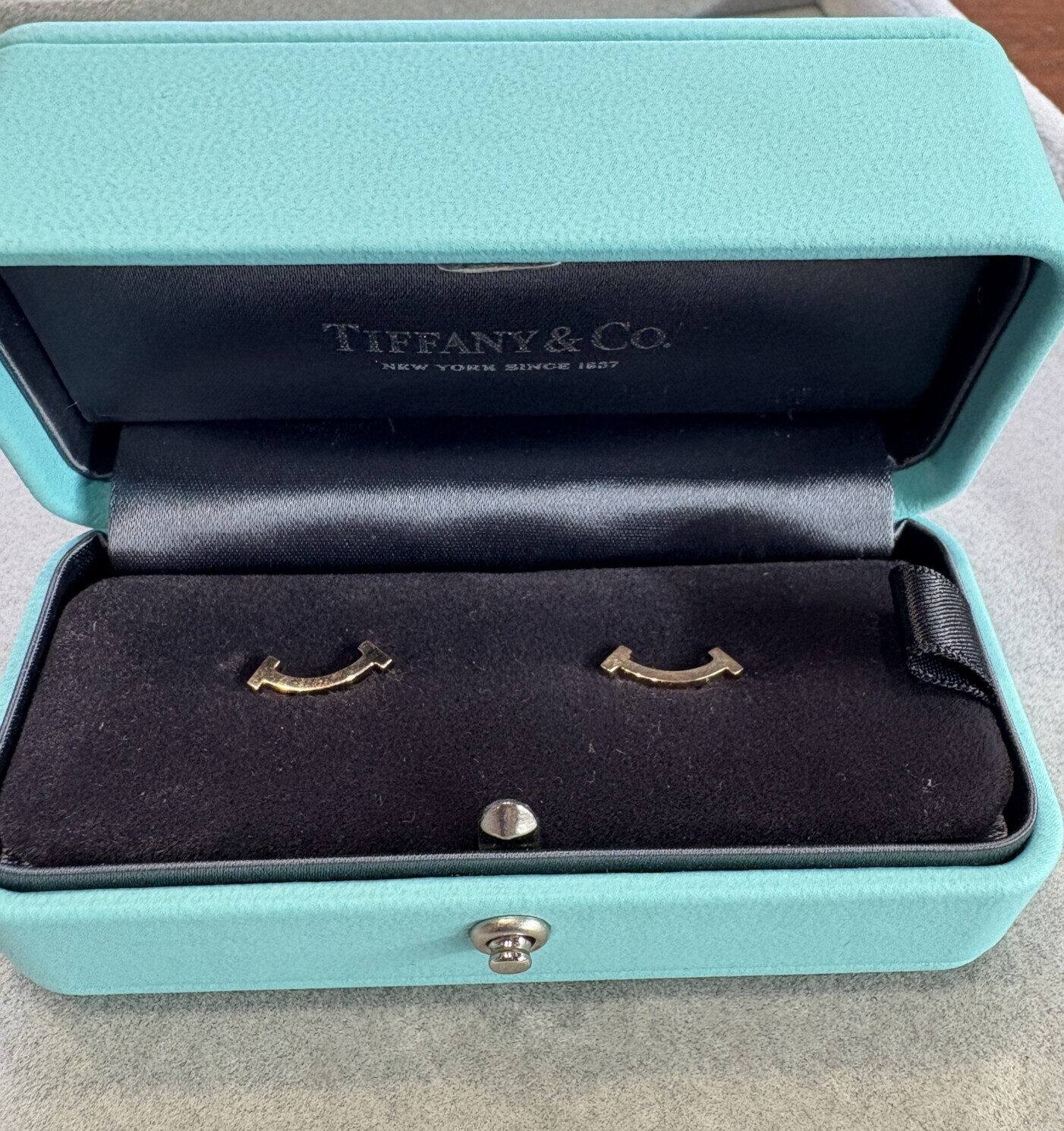 ティファニー Tスマイル ピアス ピンクゴールド