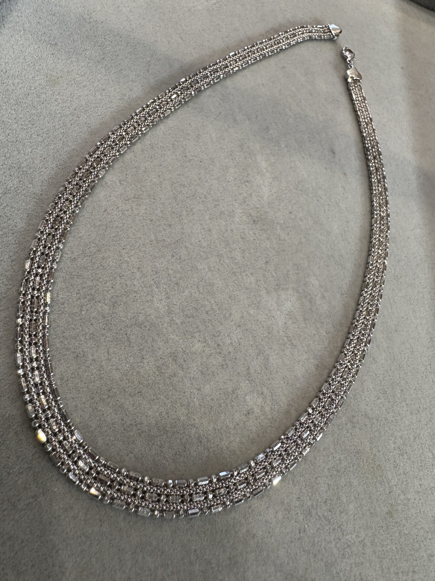 PT850のボールチェーンで編み込まれたチョーカーネックレス