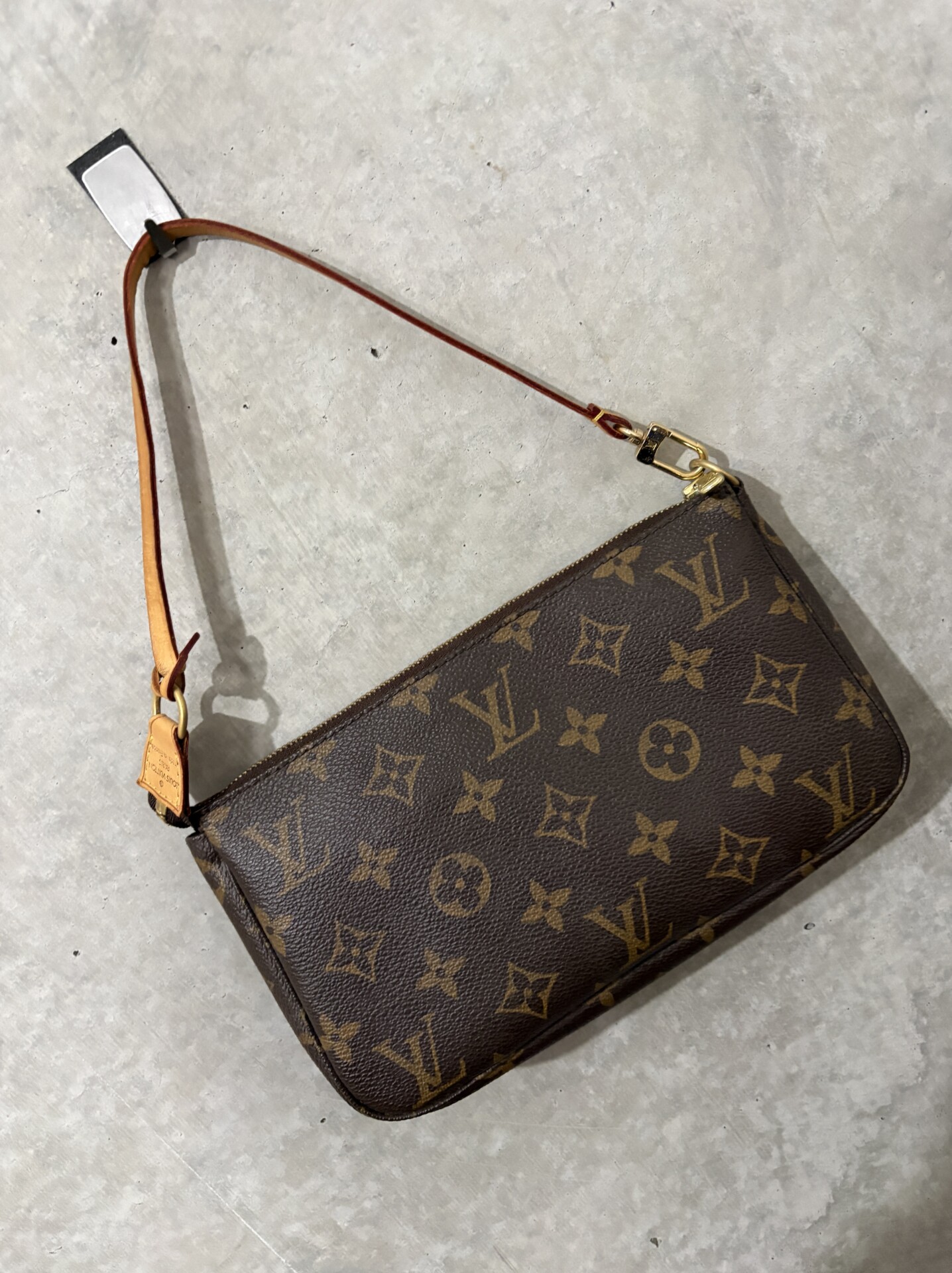 ルイヴィトン モノグラム「アクセサリーポーチ」M51980