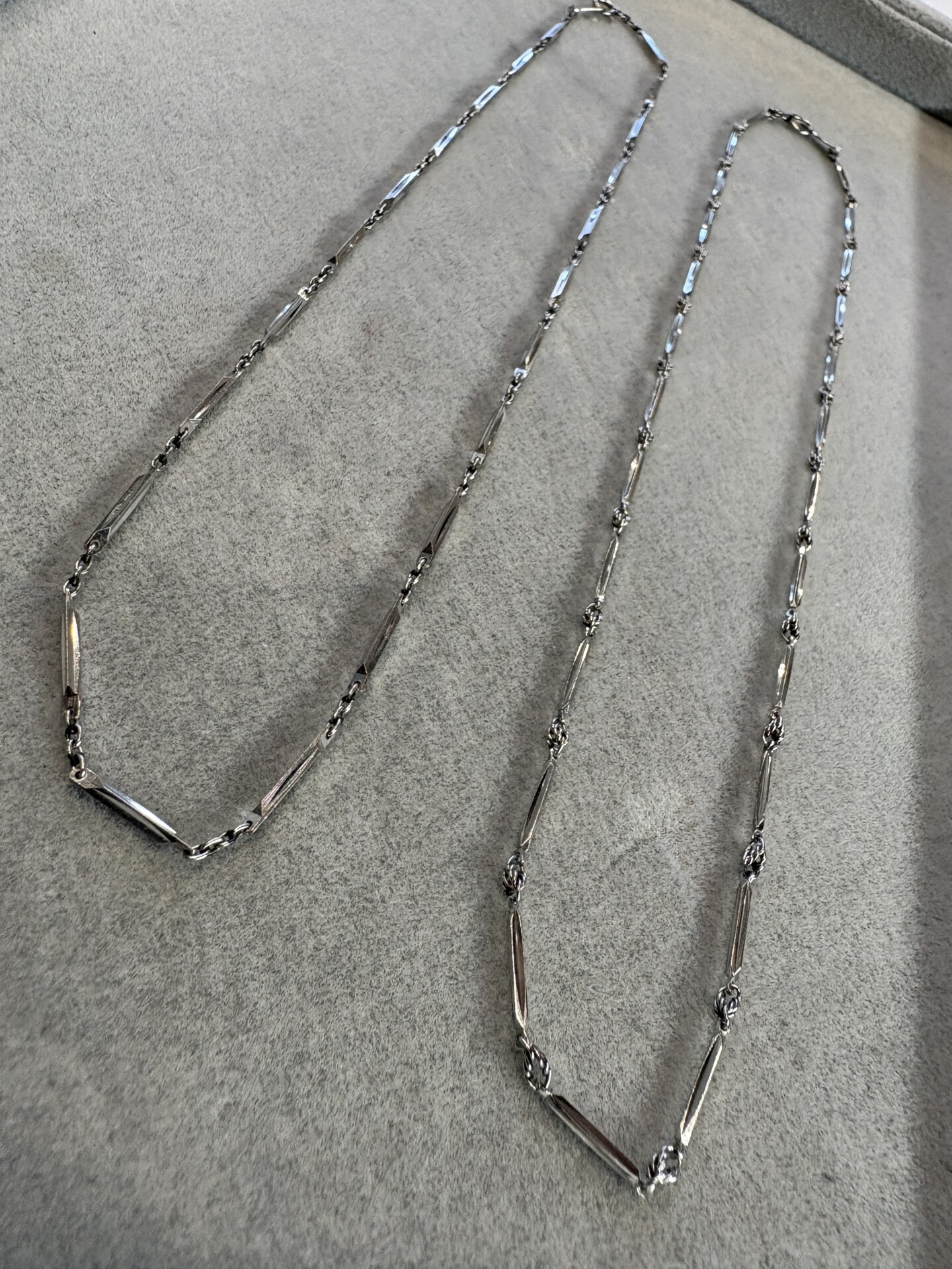 現在とプラチナのPT刻印とは違うPMやpmなどの850の刻印の30年以上前の切子デザインやスクリュー ツイストデザインのプラチナのネックレス