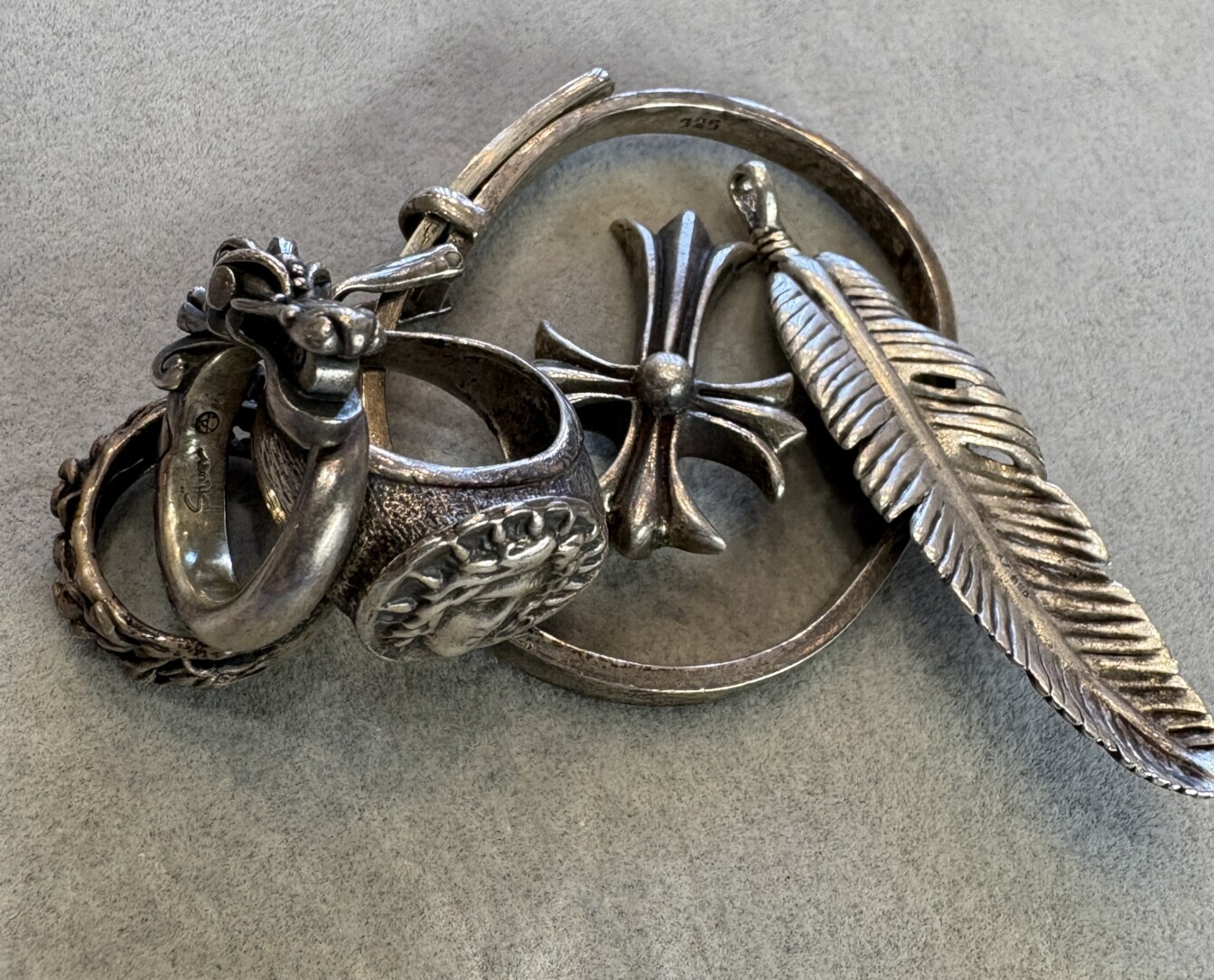 シルバー９２５製のリングやブレスレット、ペンダントトップなど