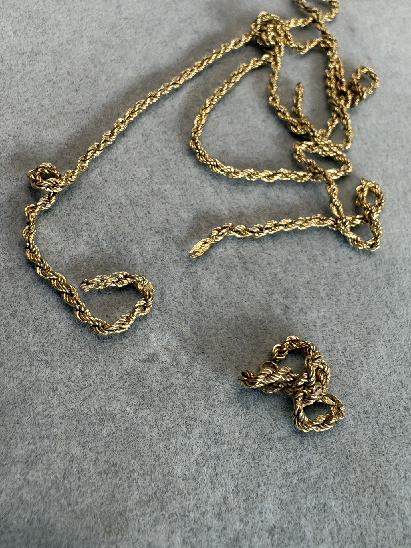 切れてしまった18金ねネックレス