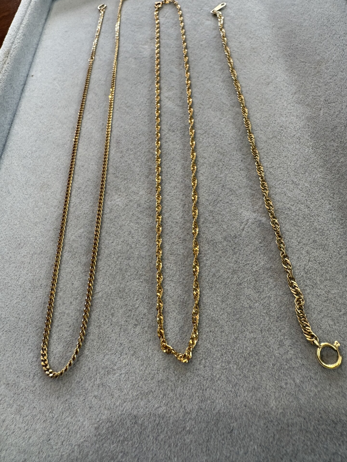 古い18金のネックレスやブレスレット
