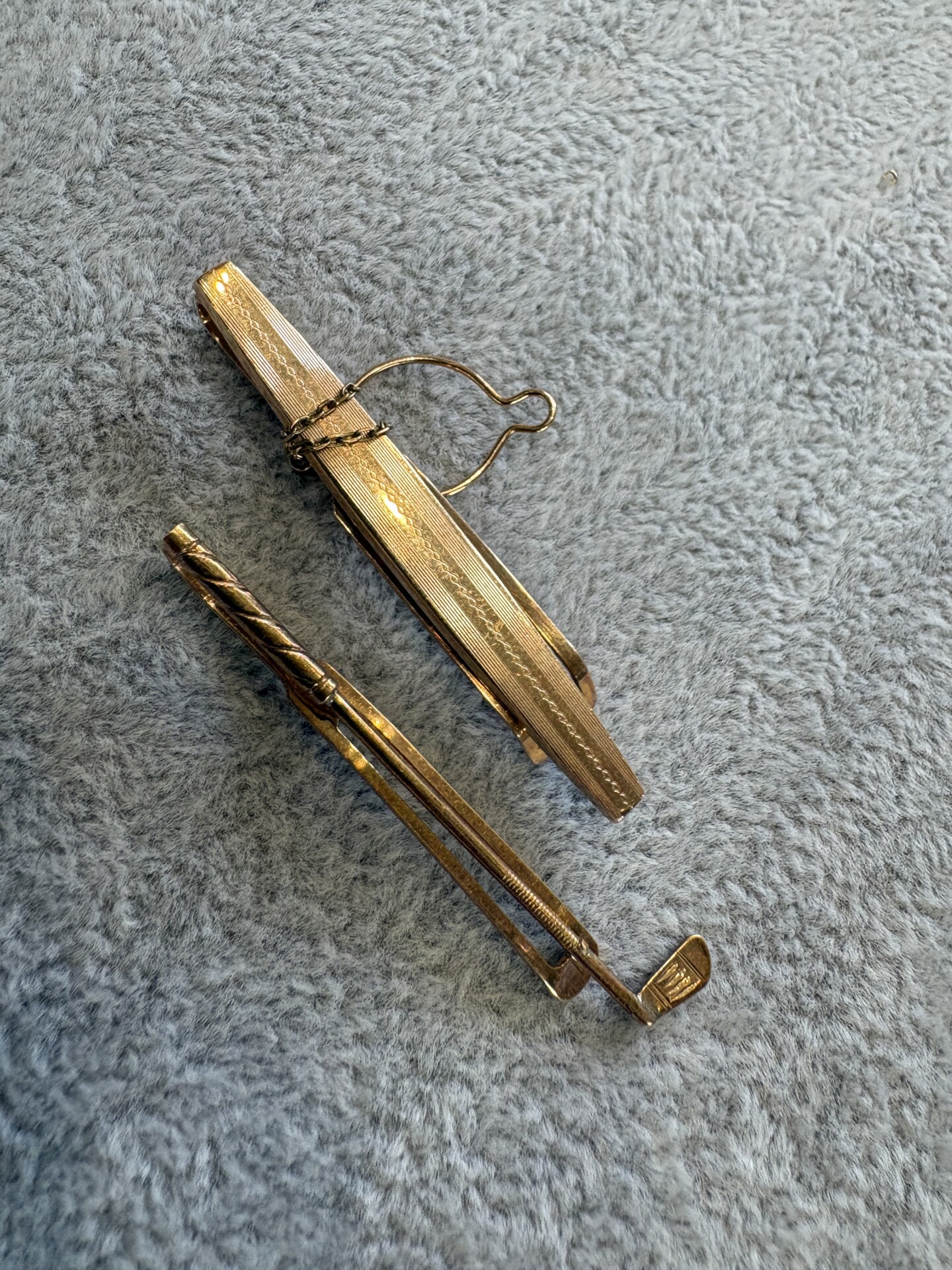 10金や14金のタイピンなど